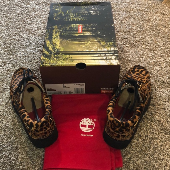 Brand New - Supreme Timberland Collab -  Hand-sewn - Picture 1 of 6